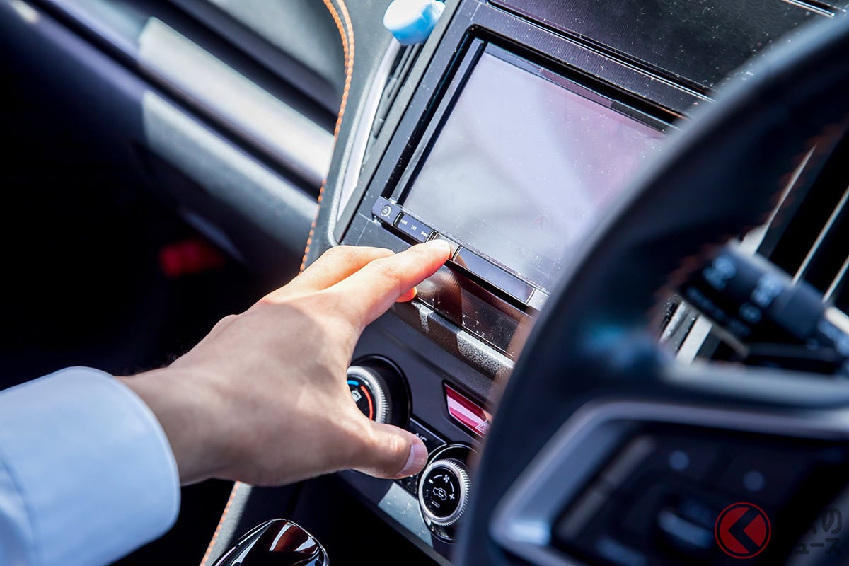 走行中にテレビなどが見られるようになる「カーナビキャンセラー」は問題ない?