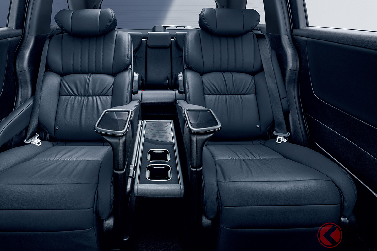豪華さアップ! 電動調整機能やシートヒーターなども追加される新型「オデッセイ」のセカンドシート