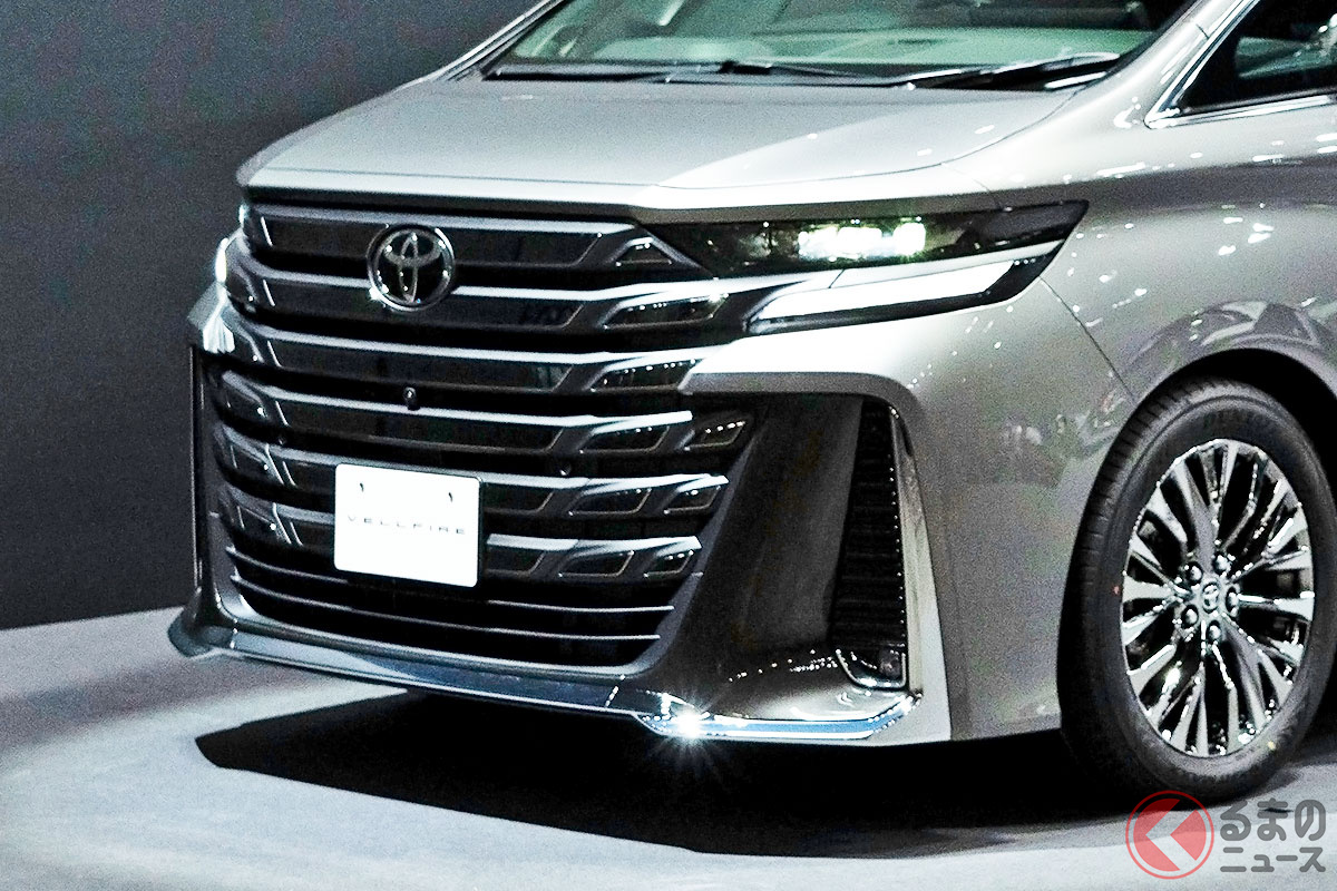 新型「ヴェルファイア PHEV」初公開!