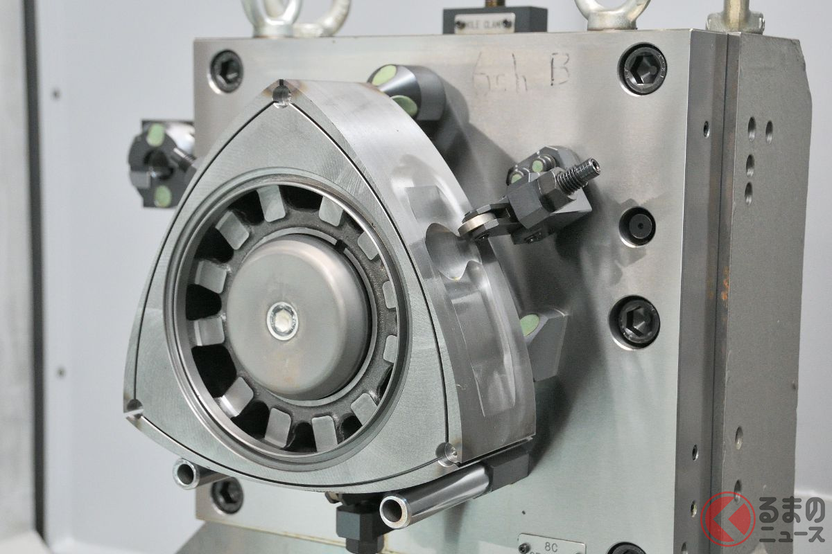 8C型新ロータリーエンジン