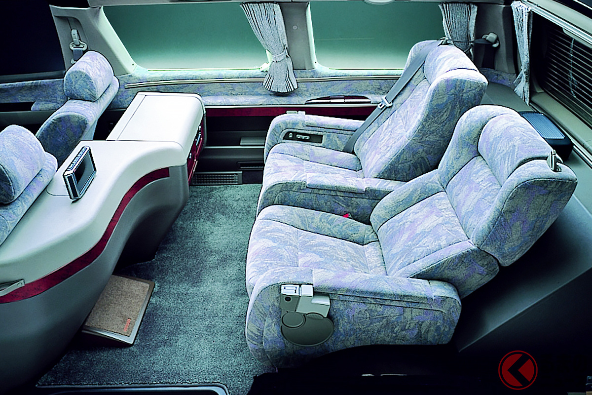 日産 初代「エルグランド」に設定されていたVIP用2列超豪華仕様!「エルグランド ロイヤルライン」
