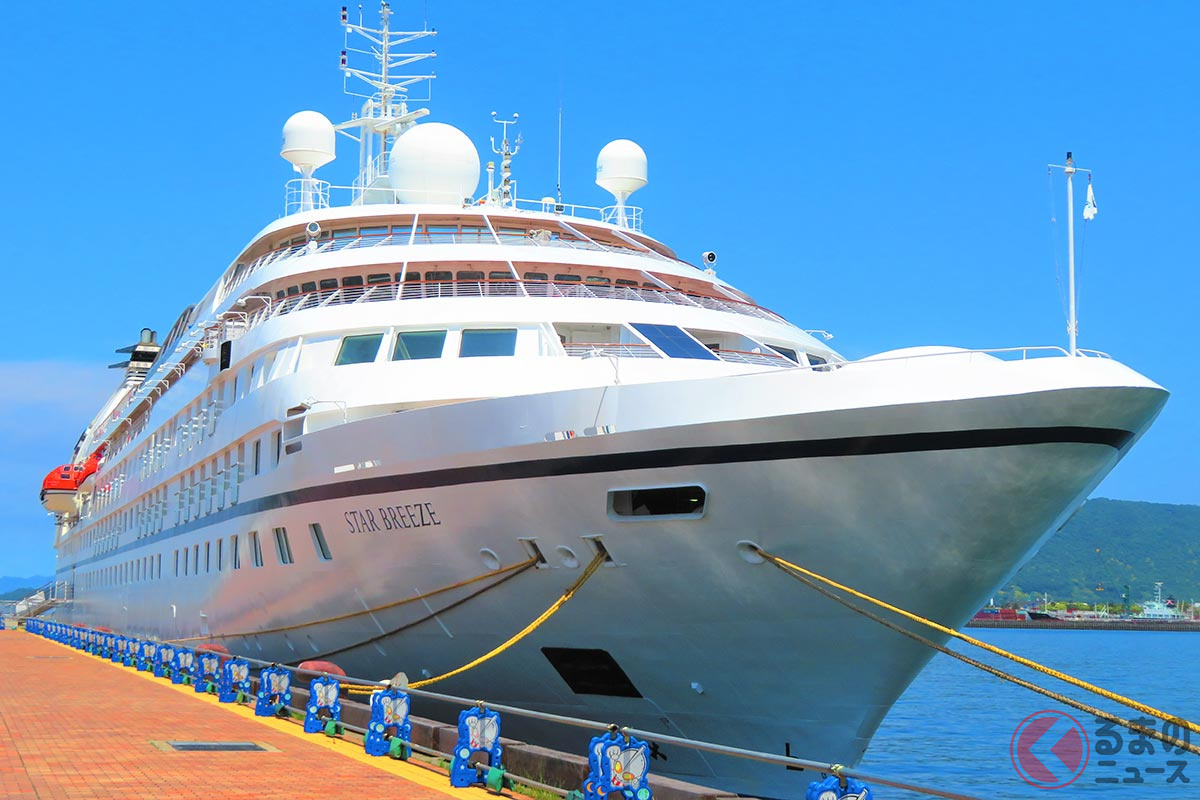 クルマのナンバープレートにあたるのが「船舶番号」