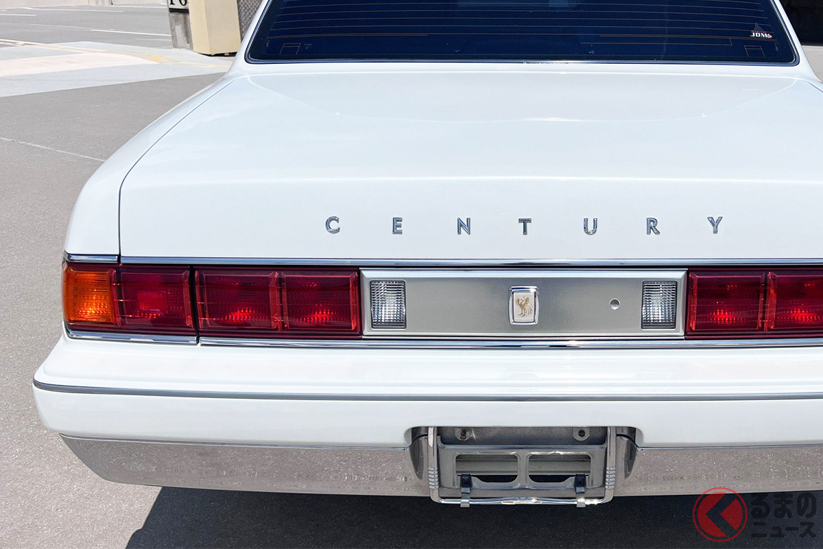 まさかの“防弾”仕様!? 海外オークションに出展された右ハンドルのトヨタ「センチュリー」とは