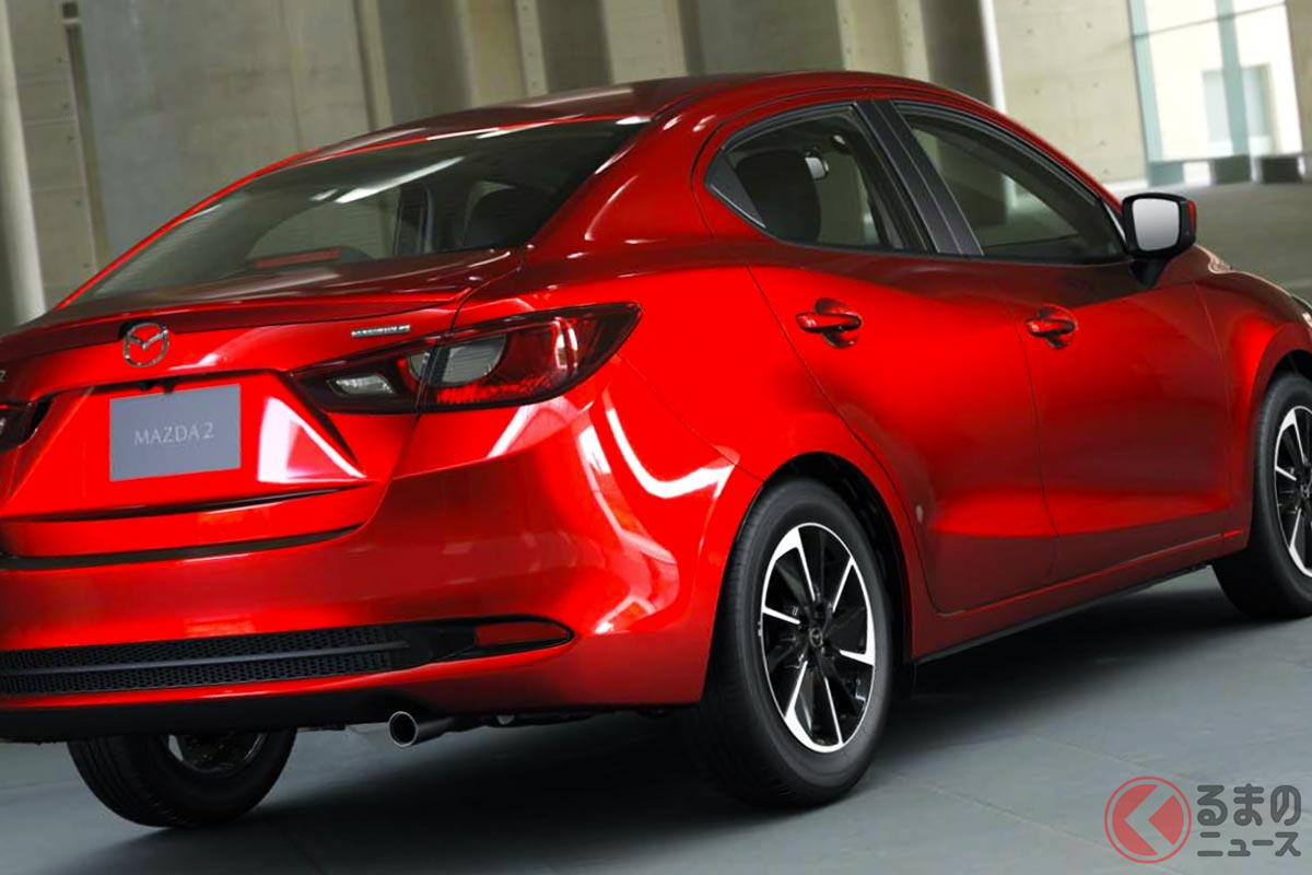 マツダ新型「マツダ2セダン」