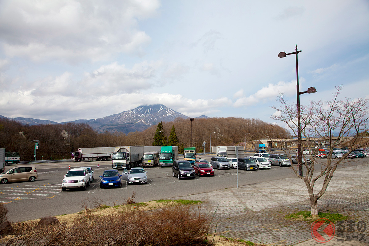 なぜ高速道路のサービスエリア&パーキングエリアは立体駐車場化されないのか?(画像提供:NEXCO東日本)