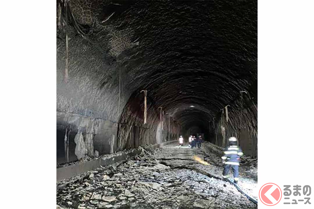 コンクリート表面が剥離した尼子山トンネル（画像：NEXCO西日本）