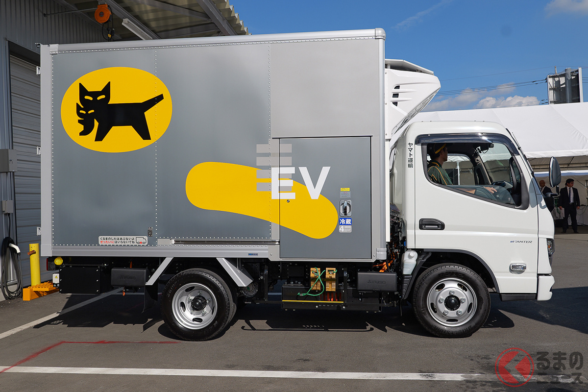 “クロネコヤマト仕様”の三菱ふそう新型「eCanter」(布留川司撮影)