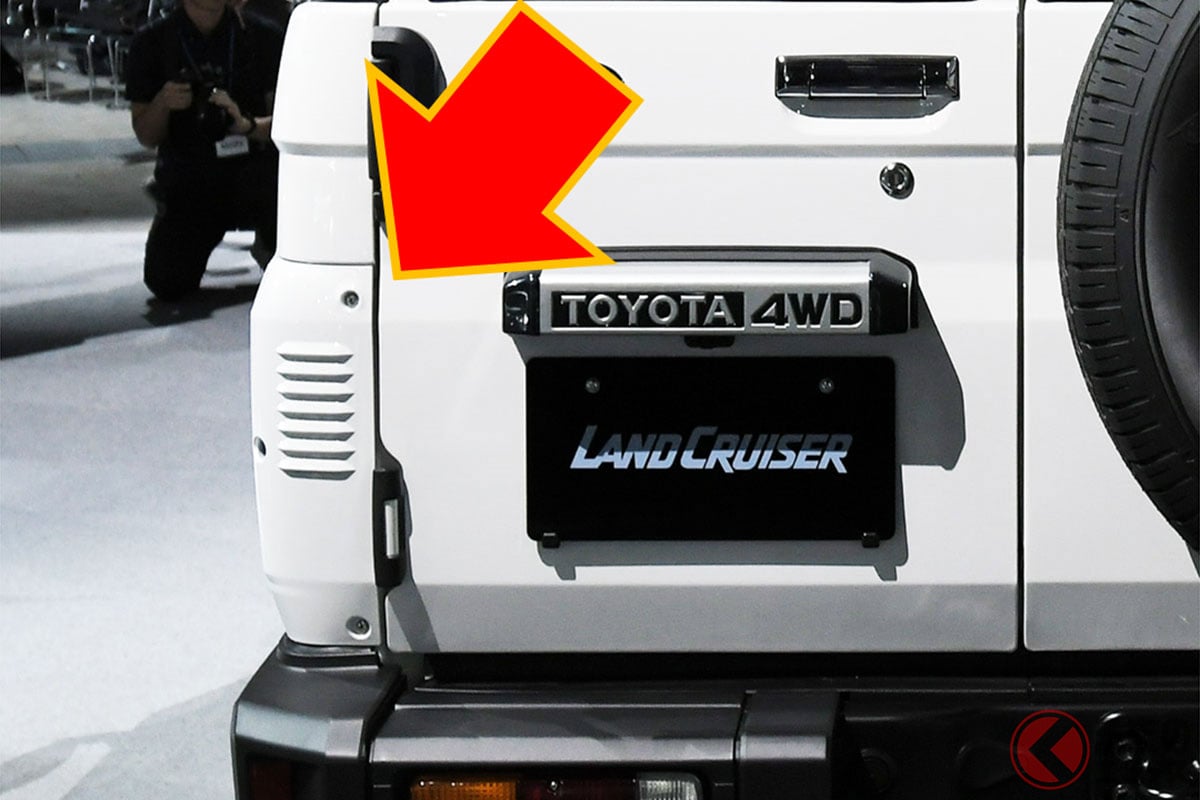 スッキリした「ランクル70」のリア