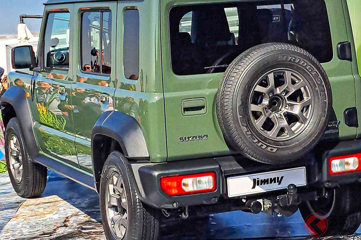 海外では様々な国や地域で販売されてきた5ドアジムニー