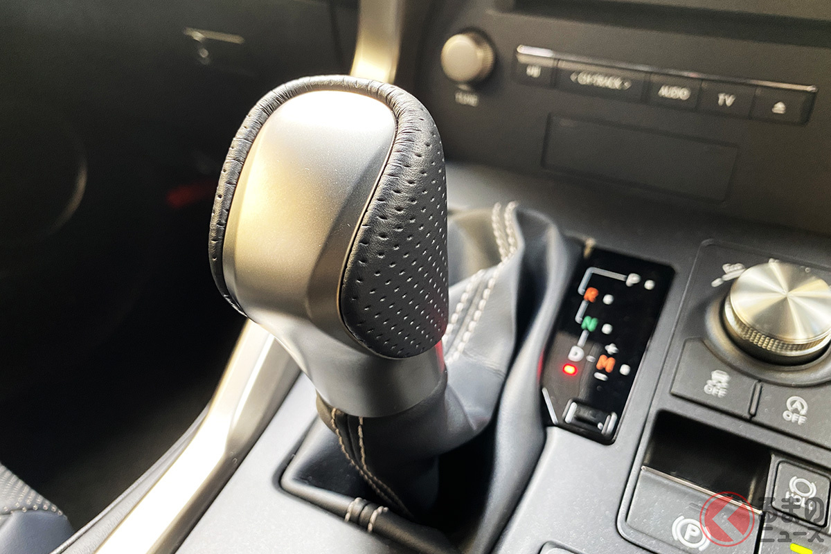 なぜAT車の多くがDレンジだと勝手に前に進むのか?