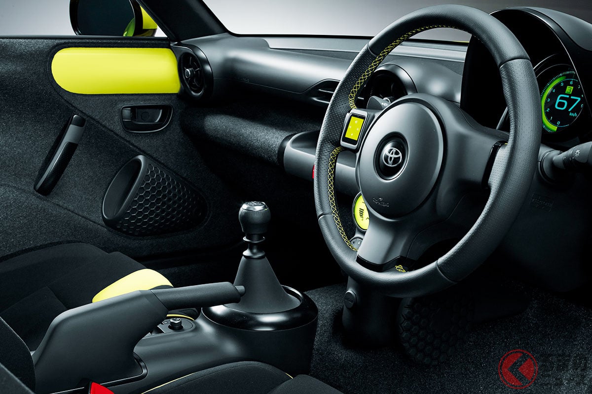 トヨタが東京モーターショー2015で初公開した「S-FR」