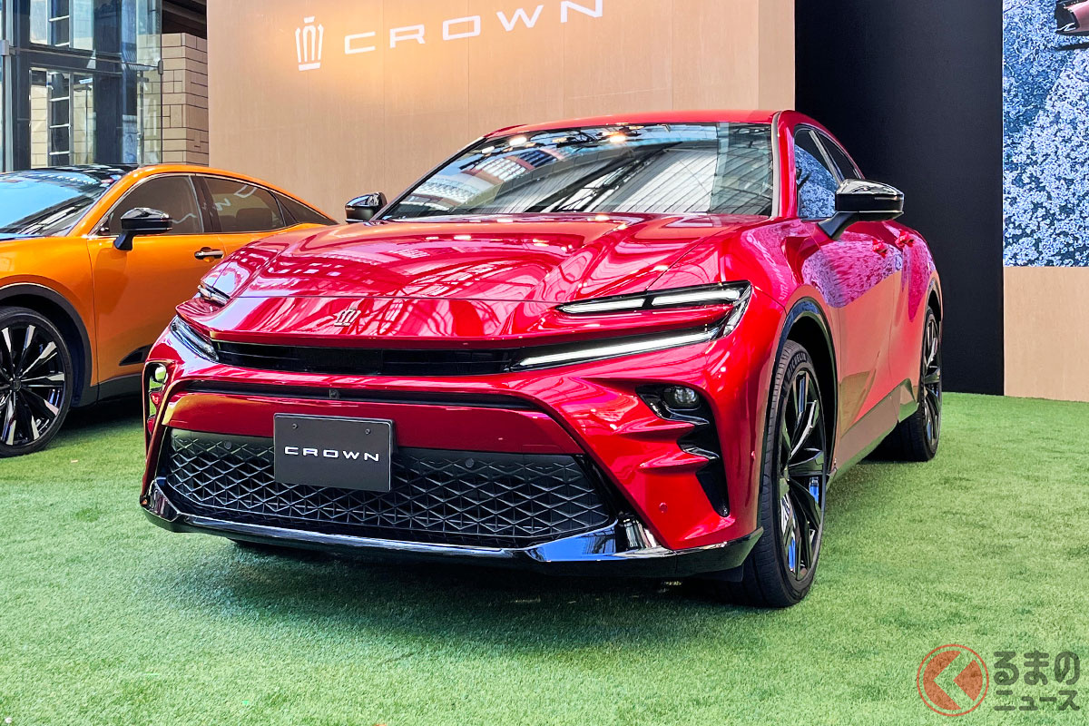 新型「クラウンスポーツ」発表