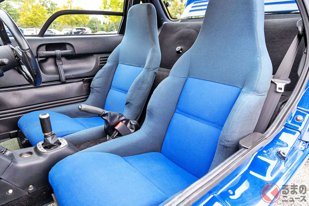 400万円超えで取引された「AZ-1」の内装(Photo:(c) Bring a Trailer・Seller: CruncherBlock)