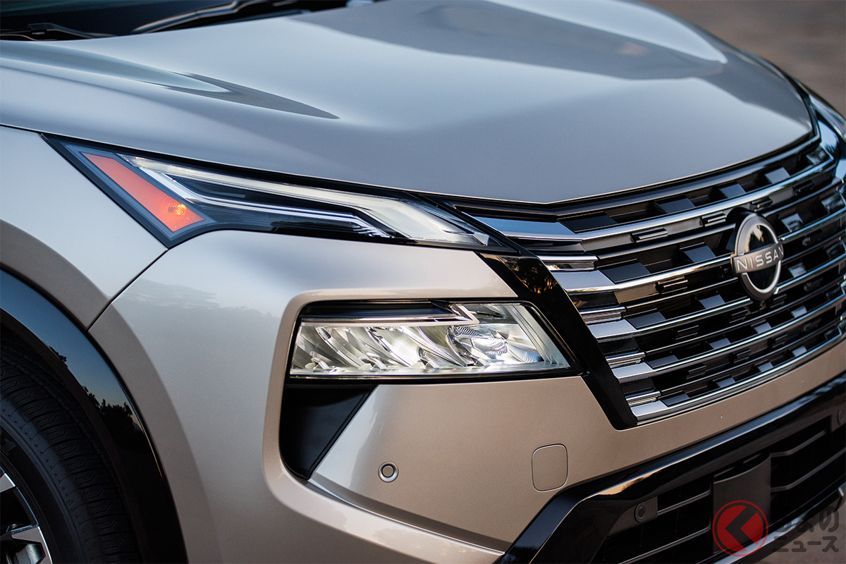 新たなVモーショングリルを採用しイメージを一新! 日産の新型「ローグ(日本名:エクストレイル)」2024年モデル