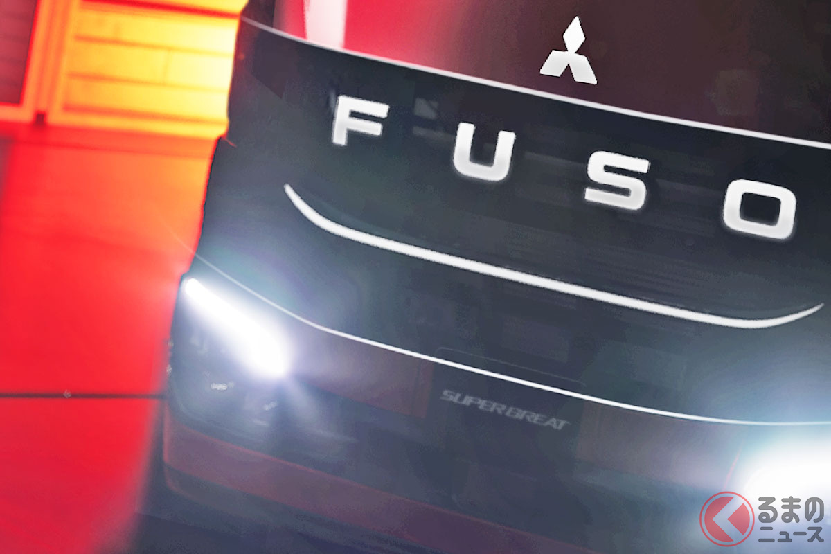 赤ボディと精悍ライトがカッコいい新モデル登場へ