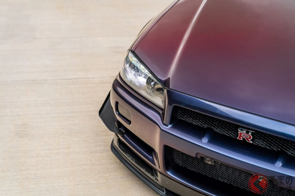 日産「スカイライン GT-R(BNR34)」の限定カラー「ミッドナイトパープルIII」