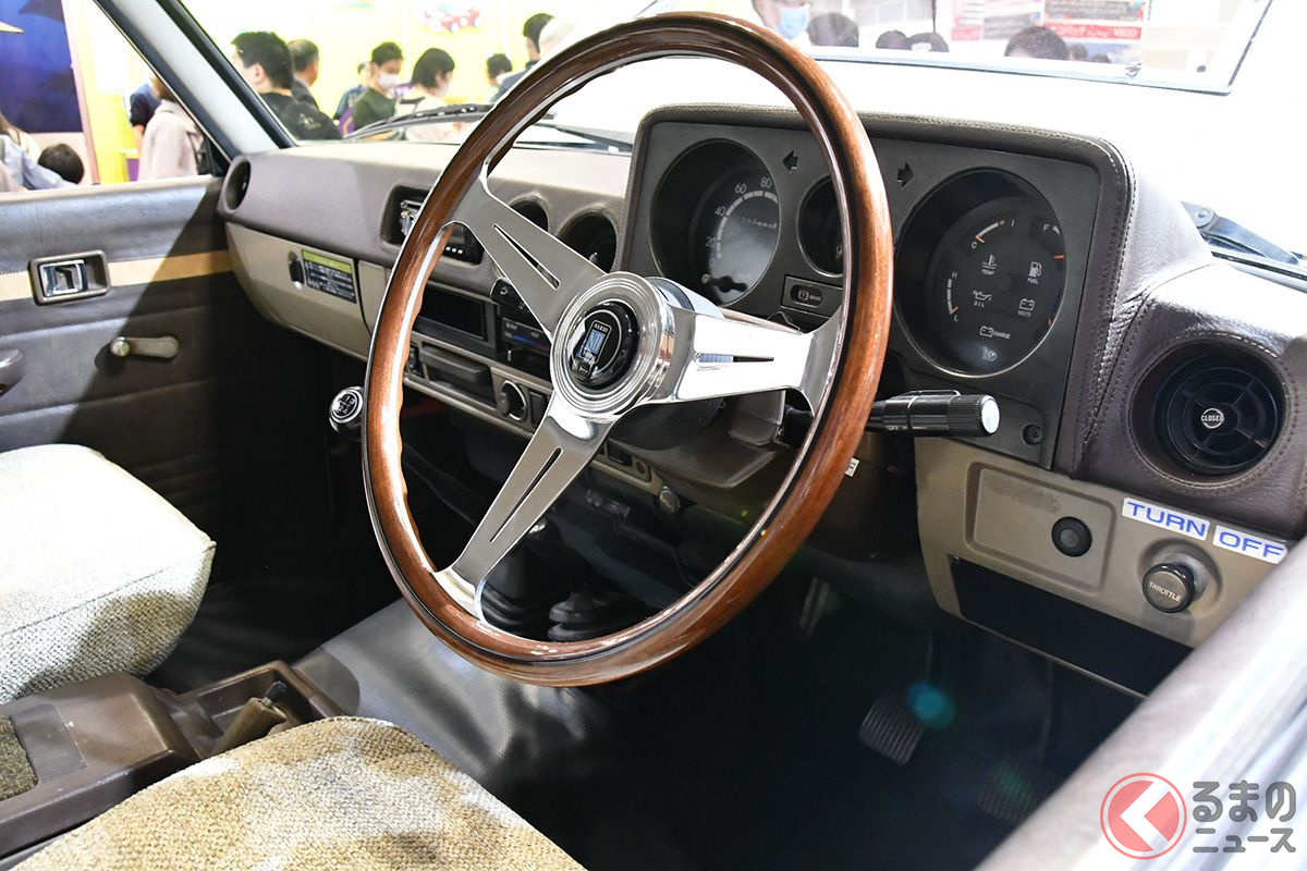 トヨタ「ランドクルーザー60」がEV化された! でもMT操作はそのまま!