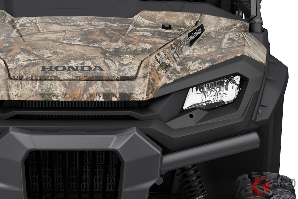 ホンダのサイドバイサイド「パイオニア1000-6デラックスクルー」(米国仕様)