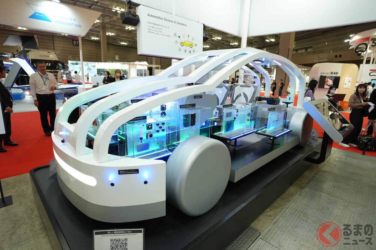 パナソニックグループの広範な車載デバイス、ソリューションを一堂に集めた展示