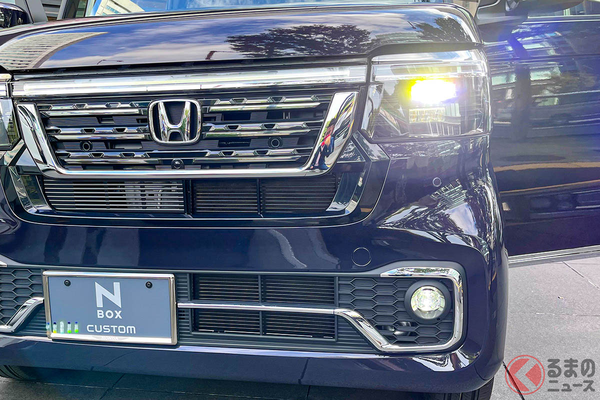 部屋感アゲアゲ! 純正アクセサリーを装備した新型「N-BOX CUSTOM」