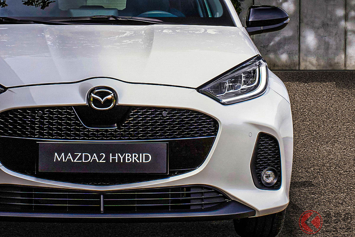 斬新ニンマリ顔! マツダ新型「マツダ2ハイブリッド」