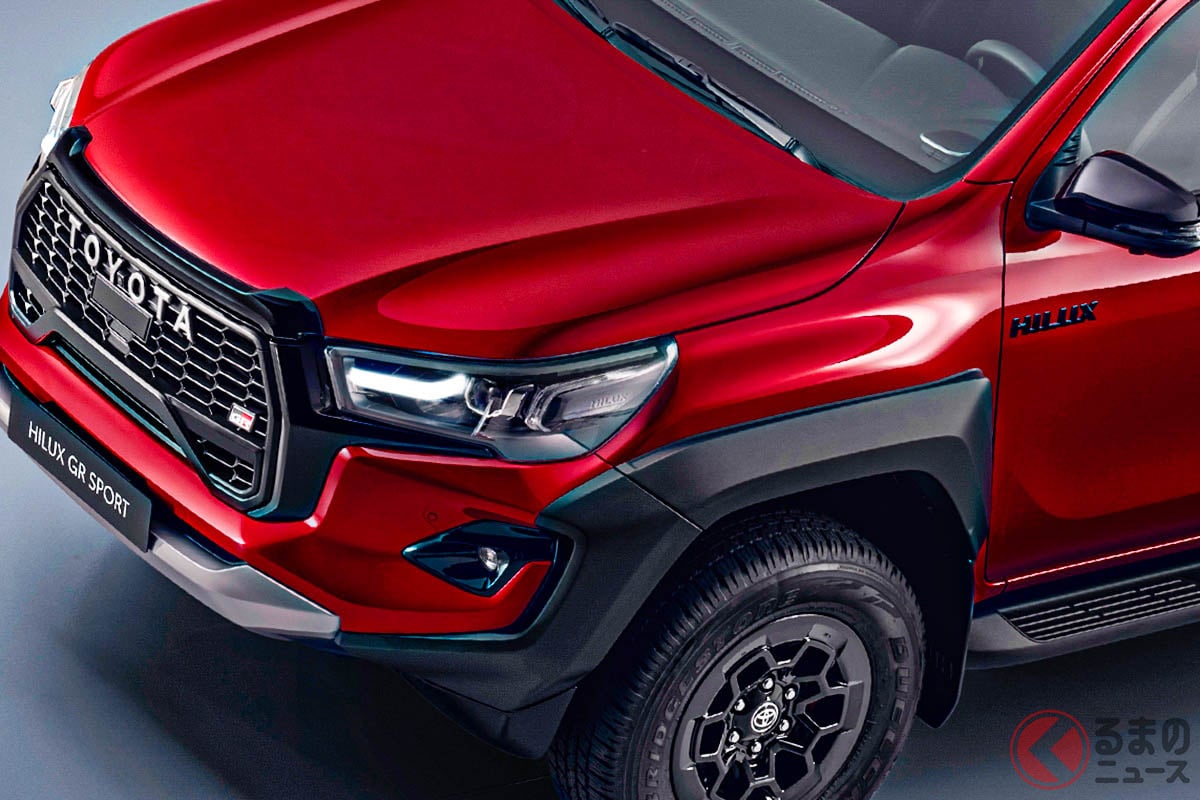 ド迫力ボディがスゴイ‥トヨタ新型「ハイラックスGRスポーツ2」