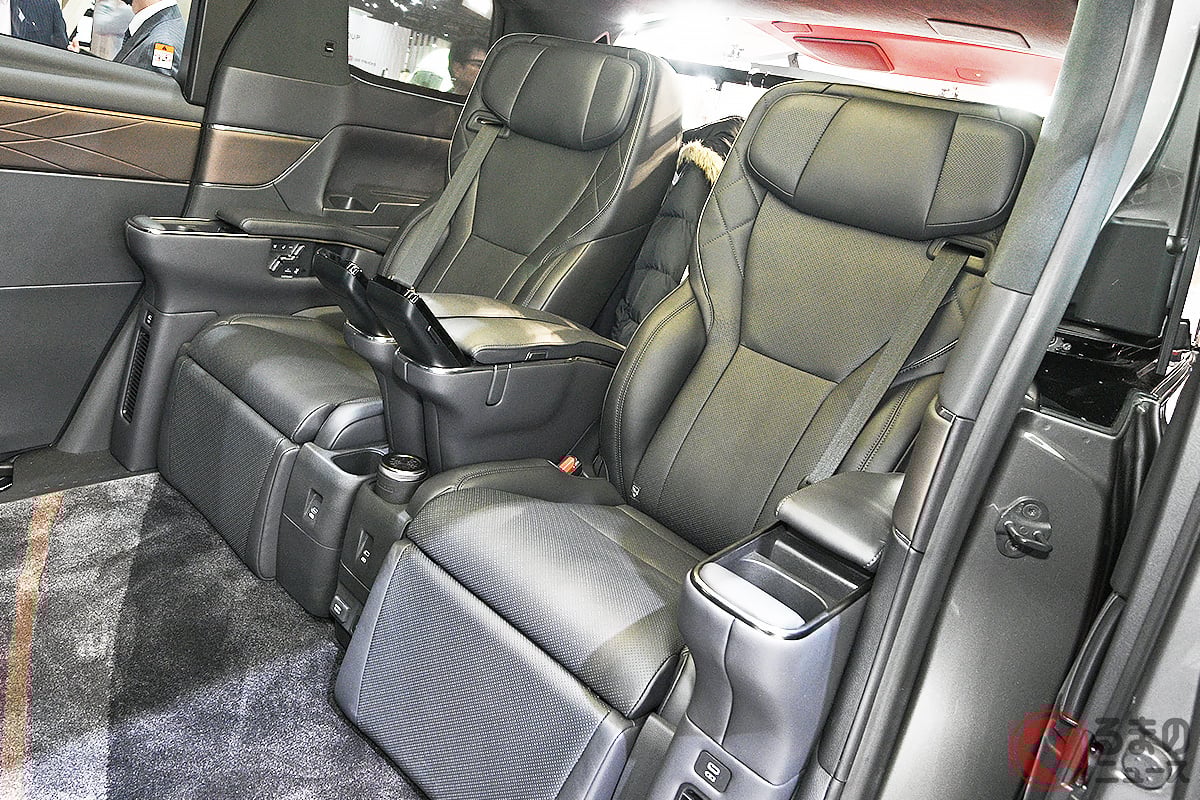 専用設計の大型独立シートを備える新型「ヴェルファイア スペーシャスラウンジ コンセプト」