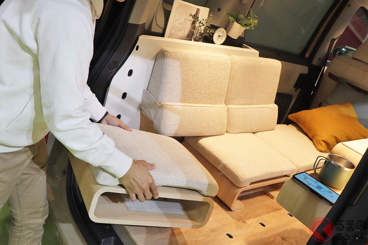 コンパクトミニバン「シエンタ」をベースにした「トヨタ先進技術開発カンパニー」のコンセプトカー「JUNO」