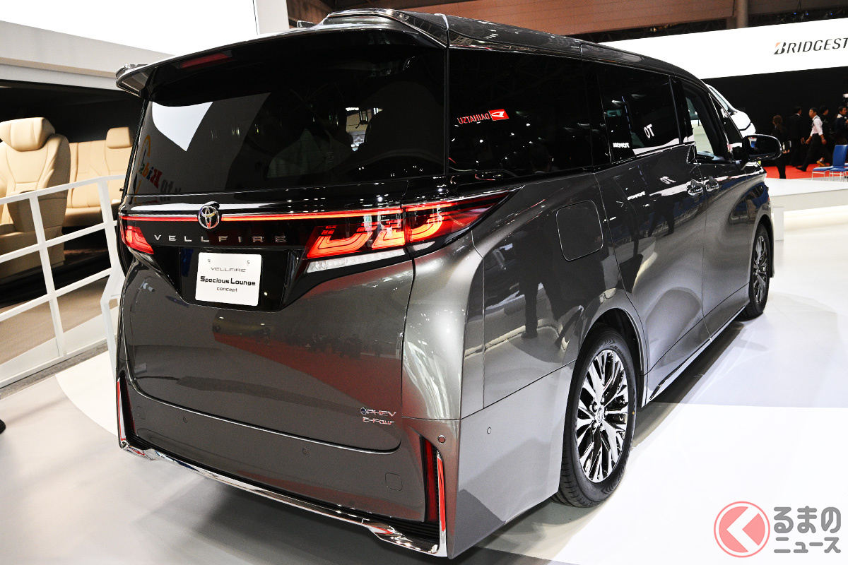 通常仕様でも豪華なのに…さらに豪華な「ヴェルファイア・スペーシャスラウンジ・コンセプト」とは