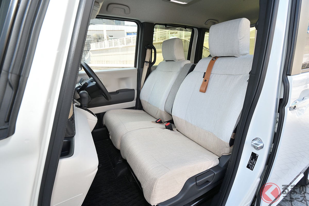 座席に被せるタイプのシートカバー