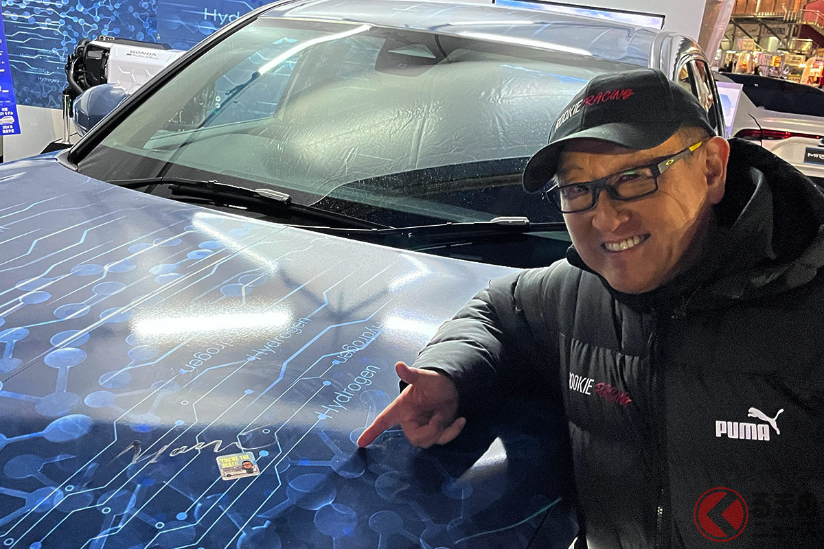 ホンダ新型「CR-V FCEV」にモリゾウの直筆サイン!