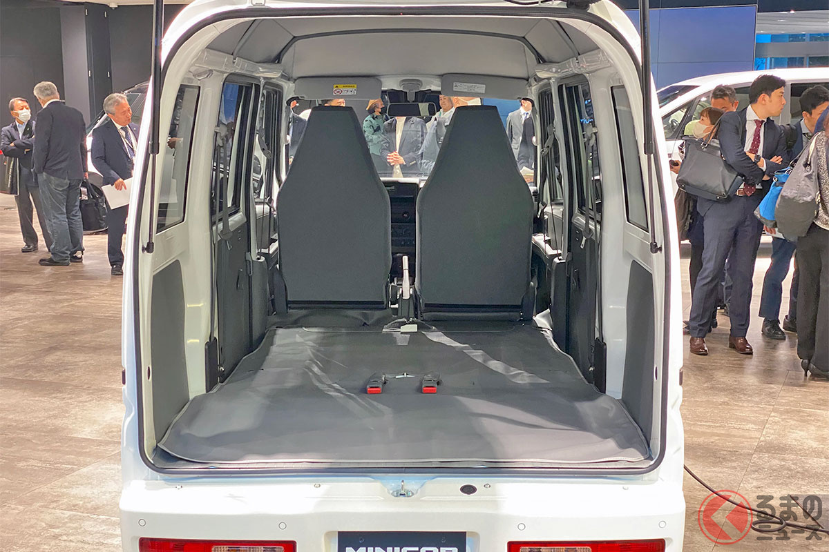 内装はいたってシンプル! 低コスト化にこだわった造りに対し、SNSではおおむね高評価を集めているようです