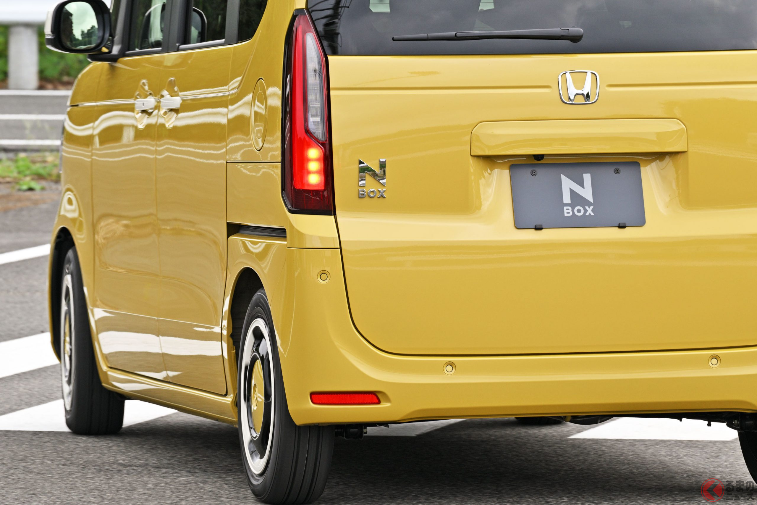 日本で最も売れている軽自動車のホンダ「N-BOX」