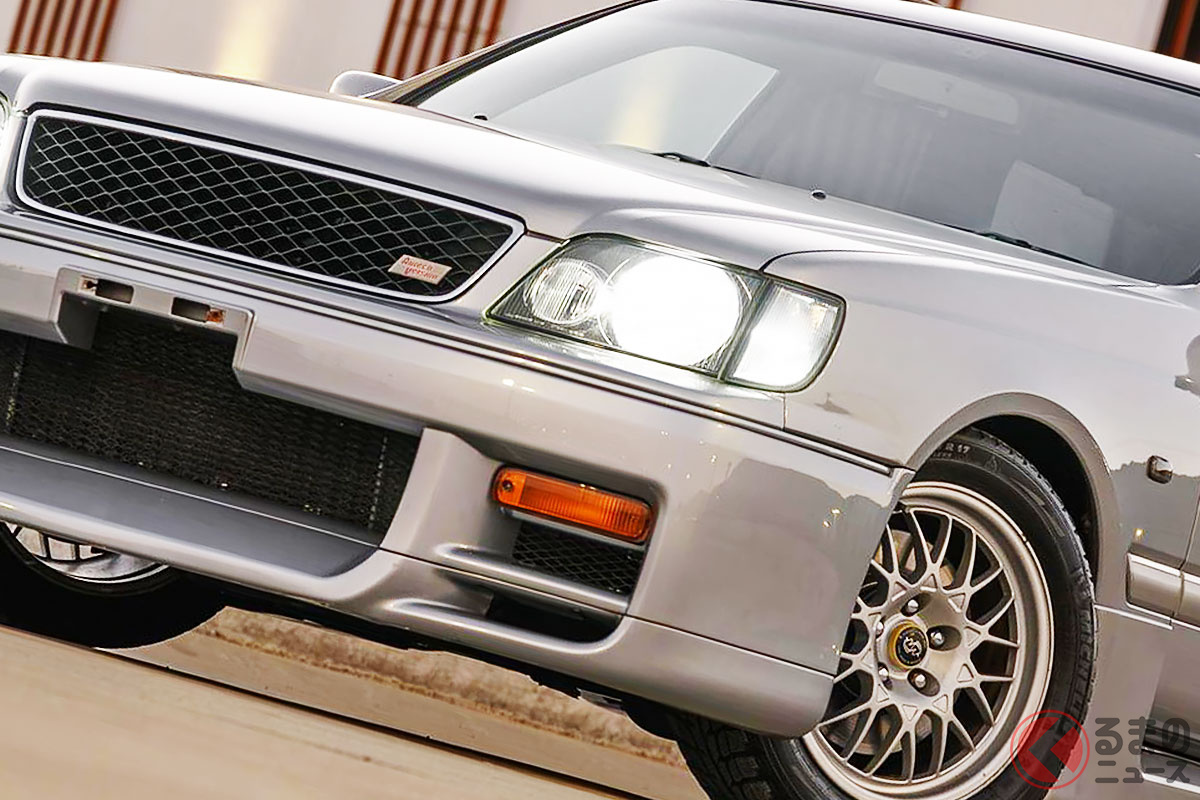 ド迫力エアロの「ワゴン版GT-R」!? 日産の超高性能ワゴン「ステージア オーテックバージョン 260RS」が海外へ流出!?