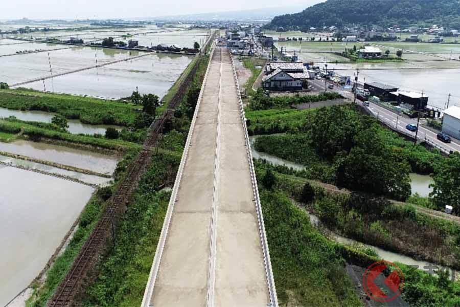 今回開通する島原道路の「森山拡幅」区間。2021年6月撮影(画像:国土交通省九州地方整備局長崎河川国道事務所)