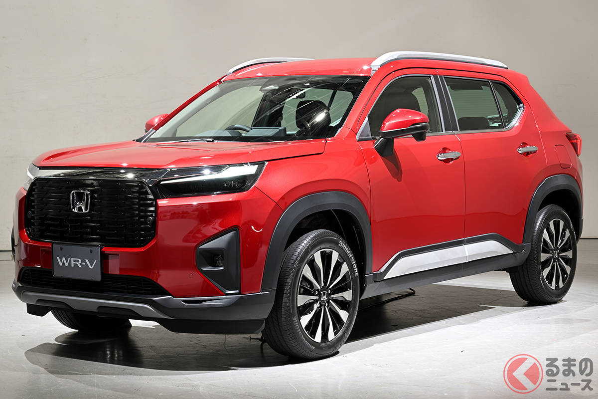 直線基調のデザインがタフ感を醸し出すと同時に車両感覚のつかみやすさも実現している