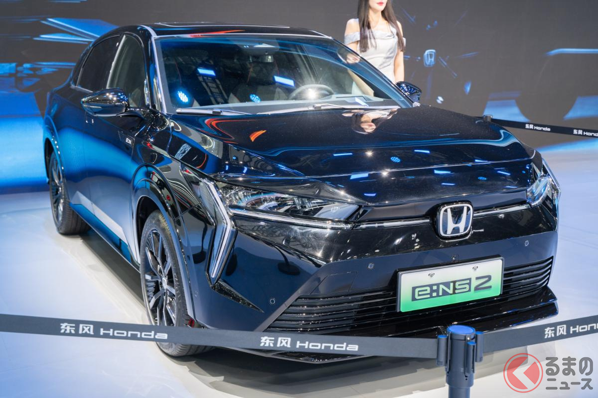 独特な顔のe:NS2(撮影:加藤博人)