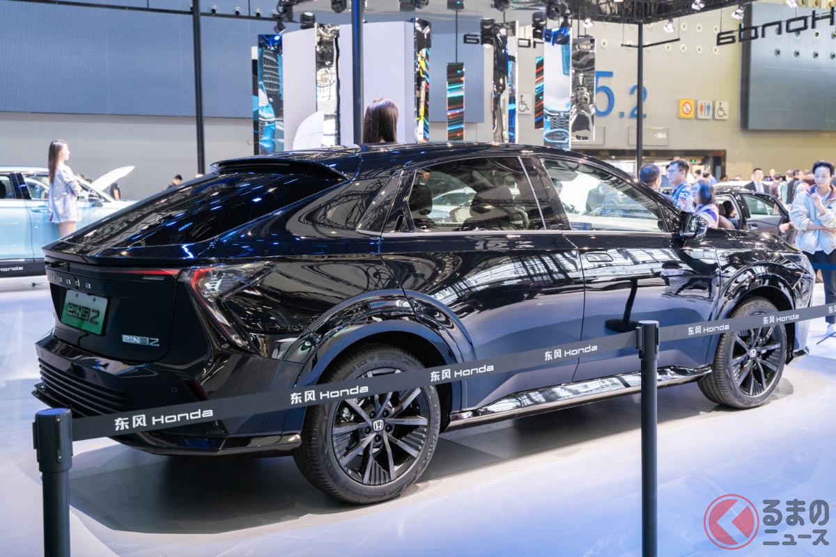 ファストバックの新型「e:NS2」(撮影:加藤博人)