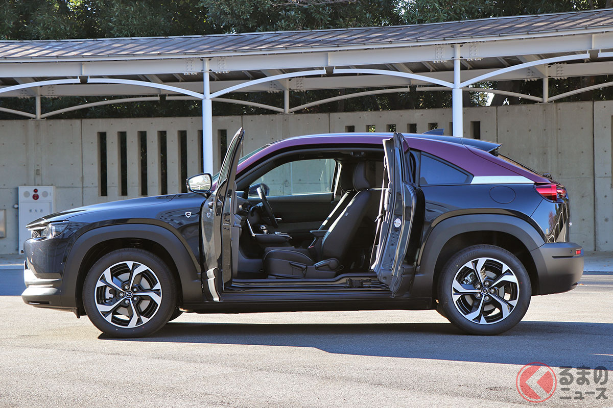 他のマツダSUVとは異なる個性を持ったスタイリングも特徴の新型「MX-30ロータリーEV」