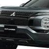 精悍ブラック採用の三菱 新型「3列シートSUV」発表！ 漆黒の新「アウトランダー」499万円から
