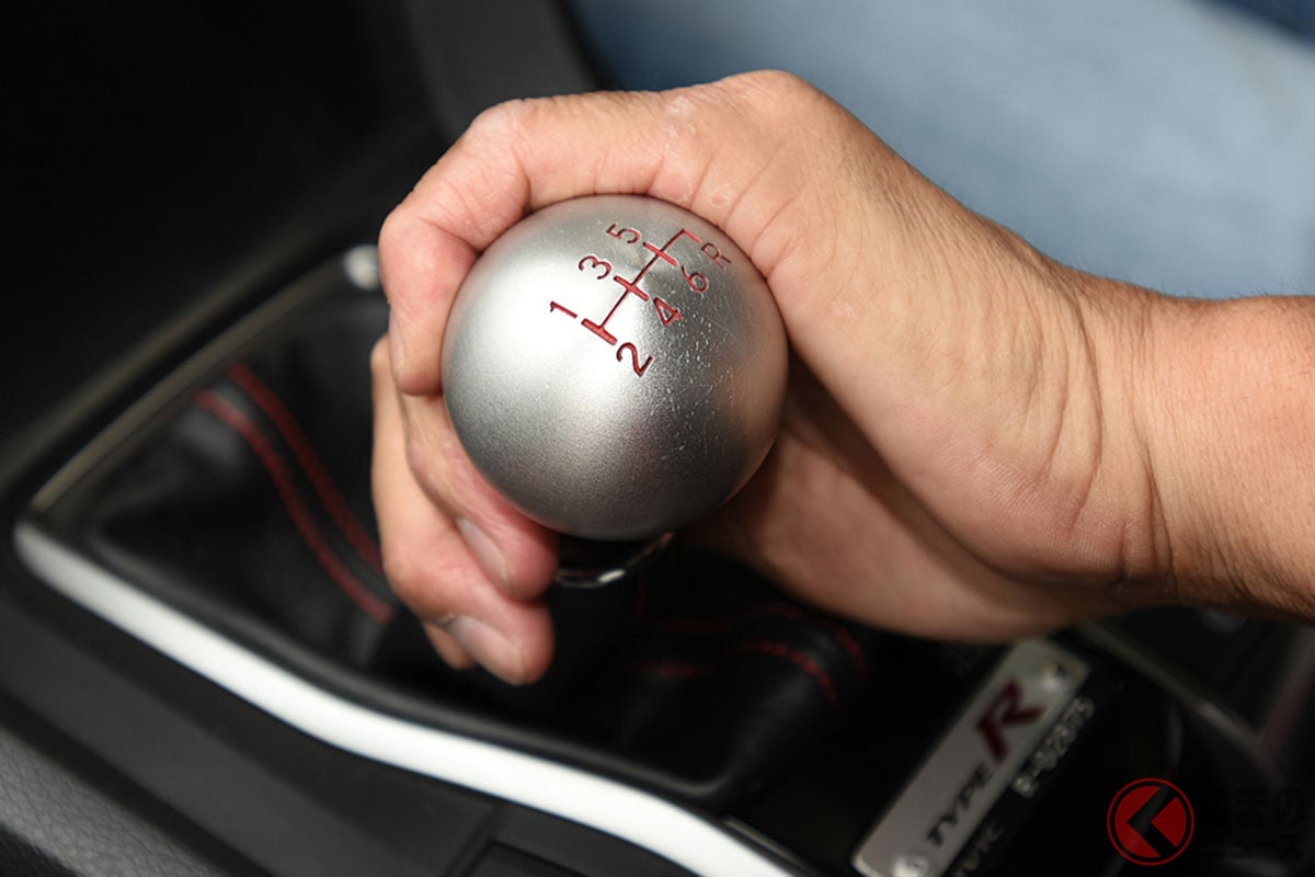 SNSで物議を呼んだ「エンブレうざい」問題 なぜ?