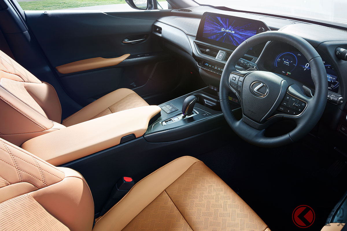 レクサス「UX」改良モデルが登場