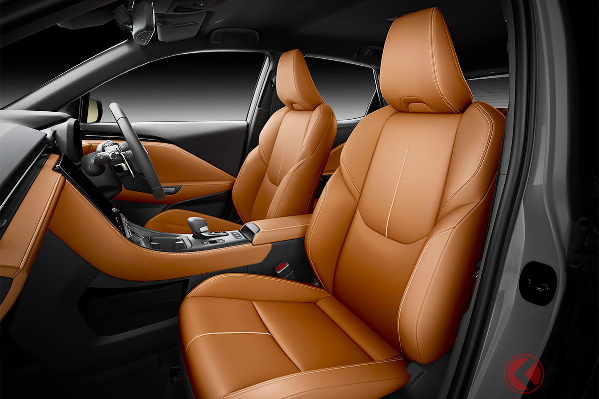 レクサス新型「LBX」 内装に評価の声