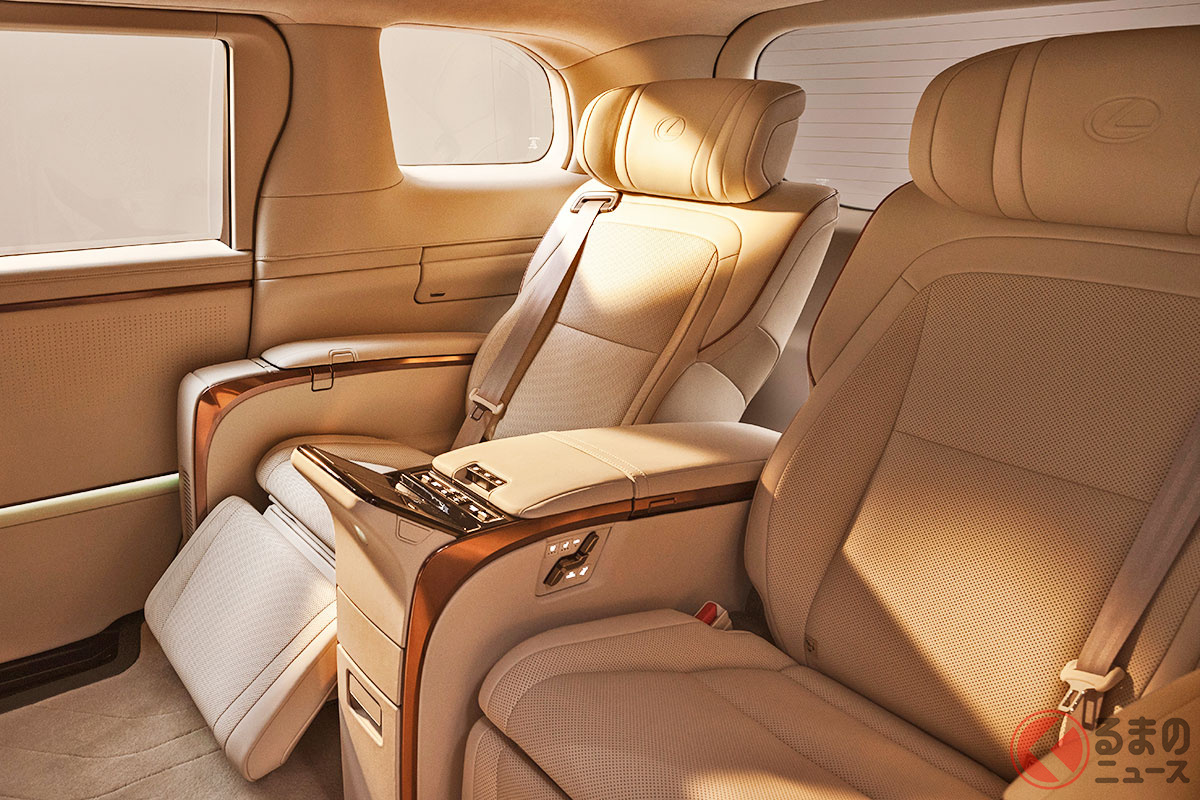 新型「VIP向けミニバン」登場 リアシートの質感は