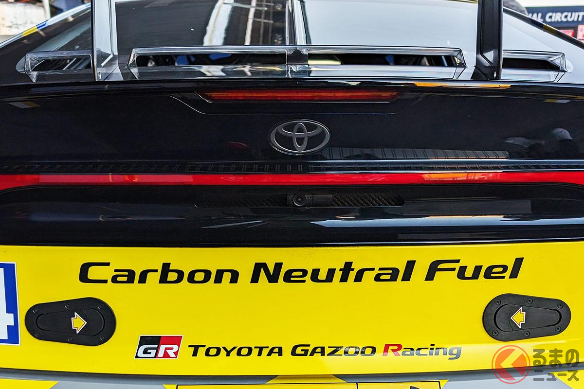 HEVの可能性を提案! めちゃ速そうな「プリウスレーシングカー」誕生