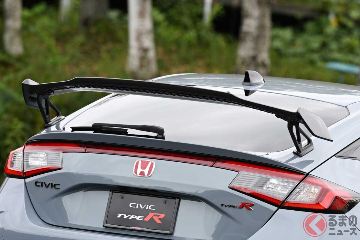 販売終了した純正アクセサリーの「テールゲートスポイラー」