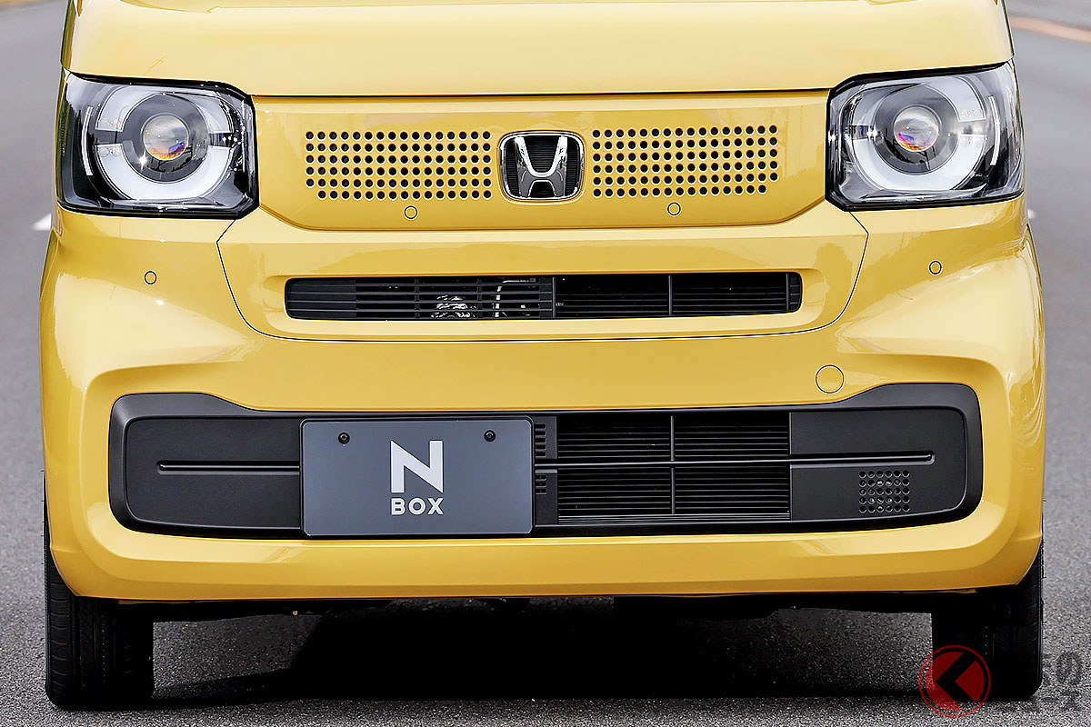 写真は2023年10月に発売を開始した3代目のホンダ 新型「N-BOX」
