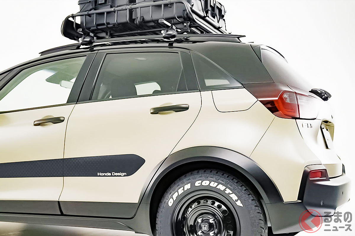 素っ気なさも「オシャ」! ホンダの技が光る「フィット e:HEV クロスター カスタム」