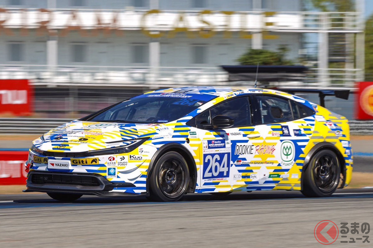 2023年12月22日・23日に開催された「タイ10時間耐久レース」に出場した5代目「プリウス」のカーボンニュートラル燃料を使用したレース仕様車「CP ROOKIE PRIUS CNF-HEV GR concept」