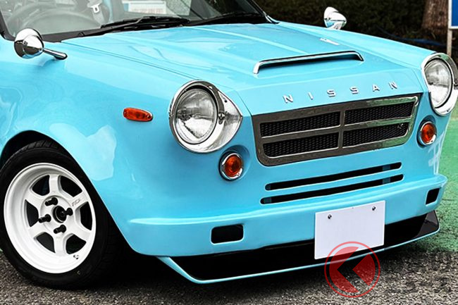 日産「フェアレディ」復活!? 丸目ランプ＆水色ボディが印象的… マーチ